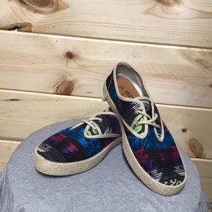 Crazy Train Aztec Shoes, Size 9